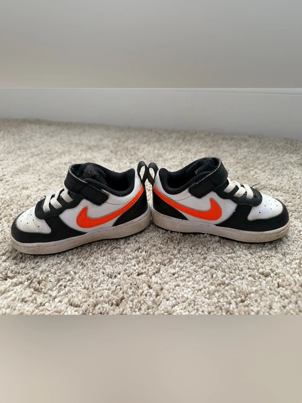 NIKE Toddler BQ5453-115 Court Borough Low 2 White/Black/Orange  Size 6C